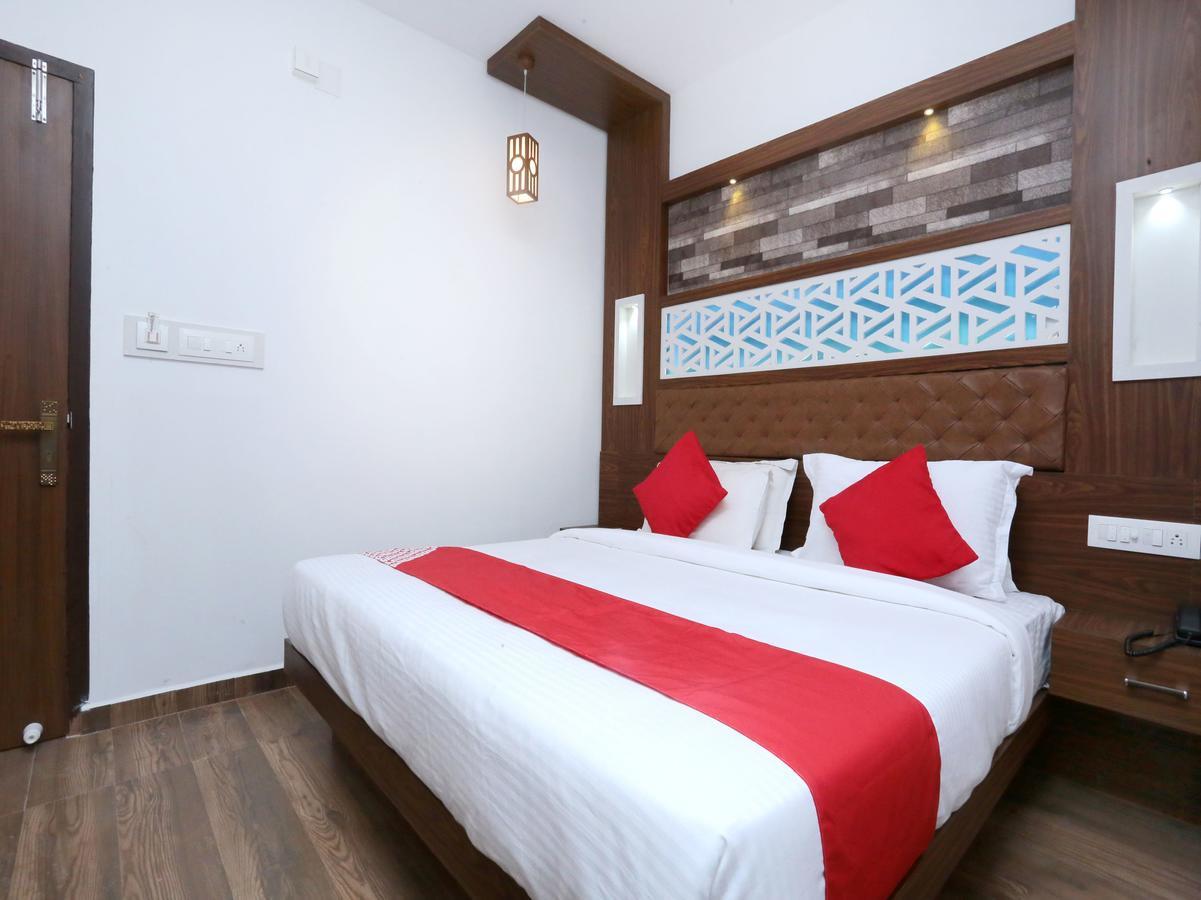 Hotel Qube Kochi Exterior photo